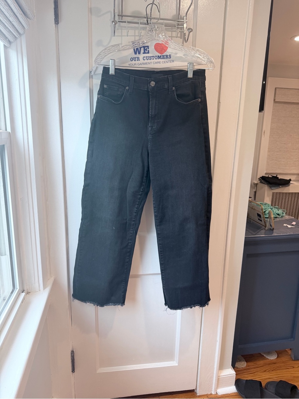 7 For All Mankind Cropped Alexa Jeans in Black